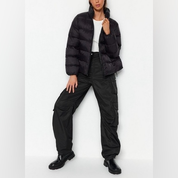 Levi’s Women’s Warm Black Oversized Puffer Jacket Size Large NWT